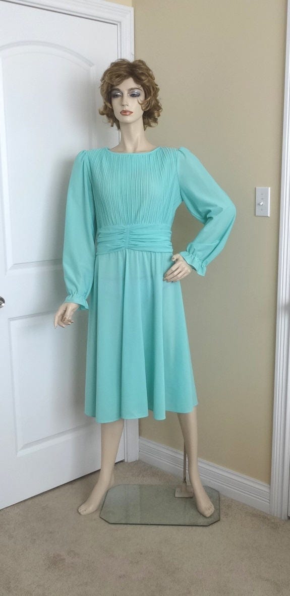 1980er Jahre Vintage Boston Maid Plissee Mieder Mode Kleid in Aqua, Größe 14, winzige Falten, geraute Taille, Vintage-Kleidung, Vintage-Mode