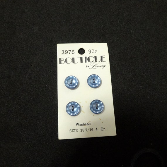 Beutron Sky Blue 13mm Buttons on Original Card Beutron Sky Blue 13mm Buttons on Original Card