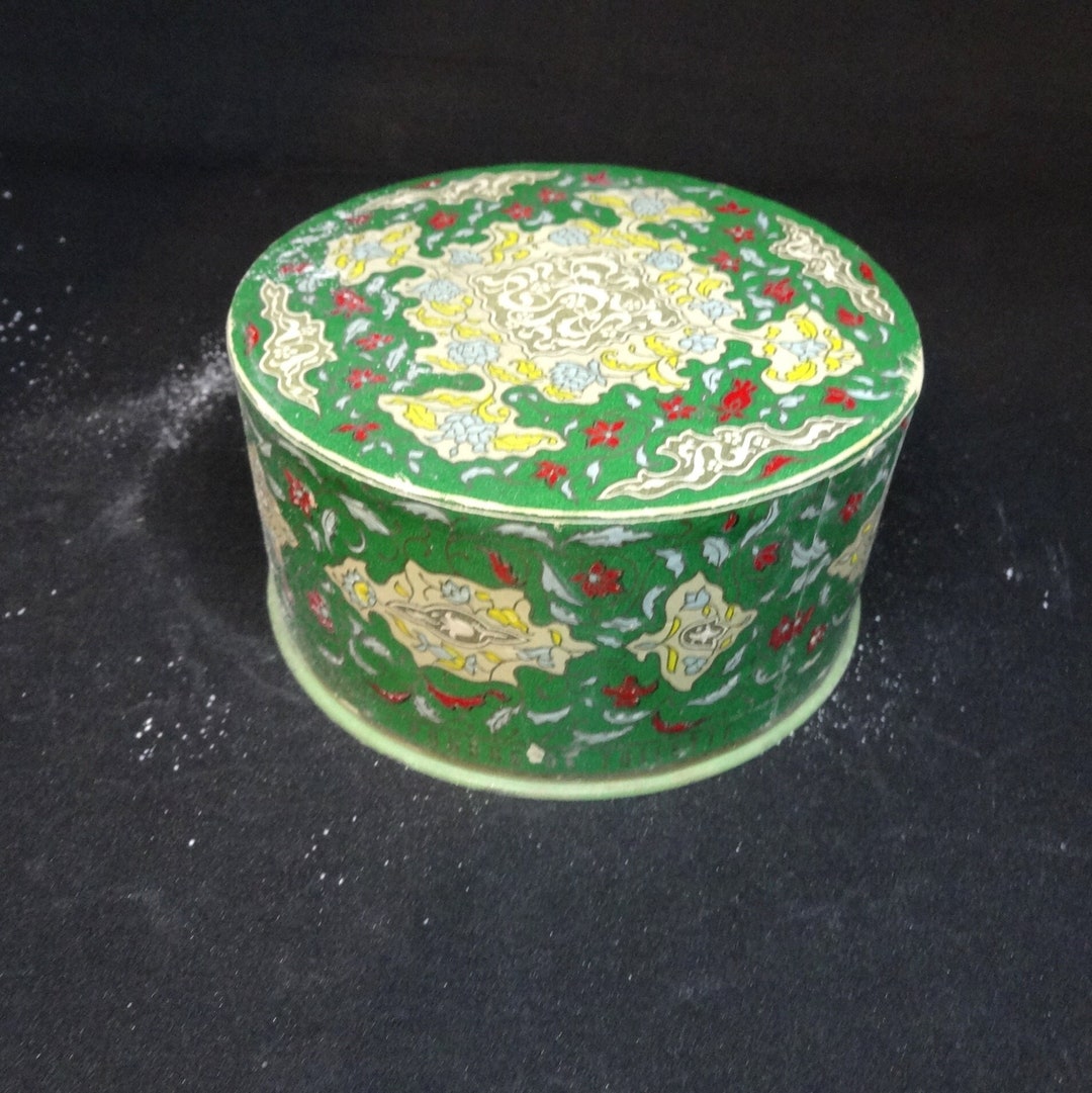 1930s Emeraude Dusting Powder by Coty in Green, Arabesque Box, 5.25 Oz