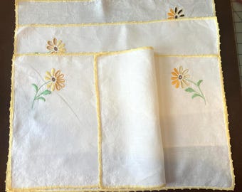 Set of 4 Vintage Daisy Embroidered & Cutwork Placemats or Dresser Set, All Cotton
