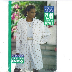 Könnte beinhalten: Ein Schnittmuster für eine weiße Jacke mit goldenen Sternen und eine passende Shorts. Das Schnittmuster ist für die Größen C(18-20-22) und kostet 2,49 €. Das Schnittmuster stammt aus der see & sew Kollektion und ist mit "YES! IT'S easy" gekennzeichnet.