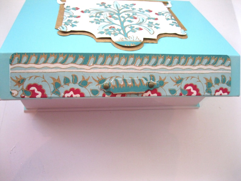 Custom box 8 x 5.25 x 1.5 Ornate light blue floral magnet close Sturdy fancy presentation white jewelry box exclusive design hand decorated