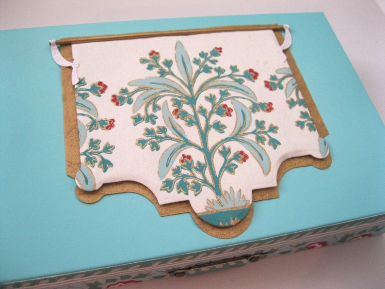 Custom box 8 x 5.25 x 1.5 Ornate light blue floral magnet close Sturdy fancy presentation white jewelry box exclusive design hand decorated