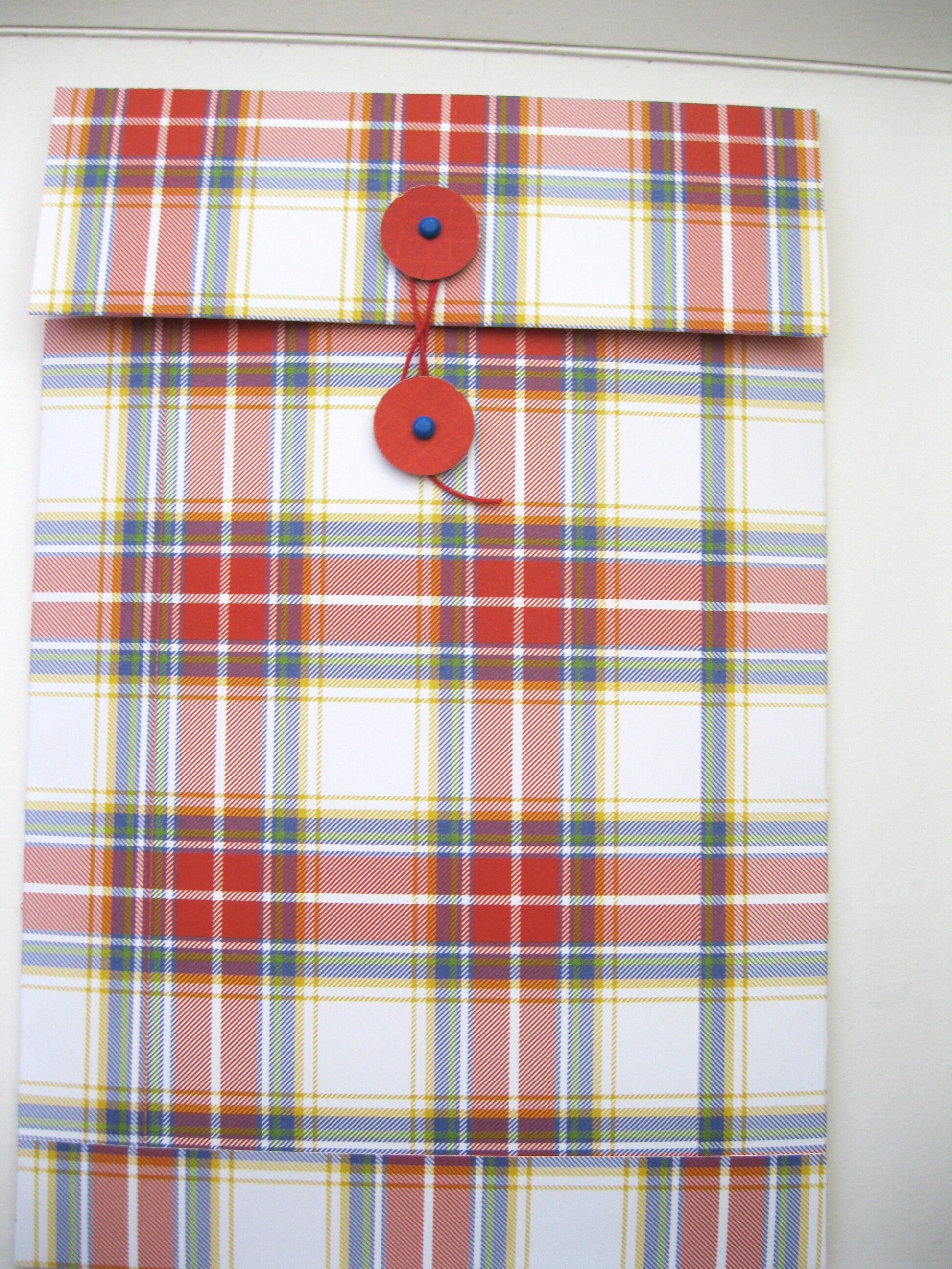 Five 9x6 Red & White Traditional Plaid Cardstock String Tie Sturdy A9 ...