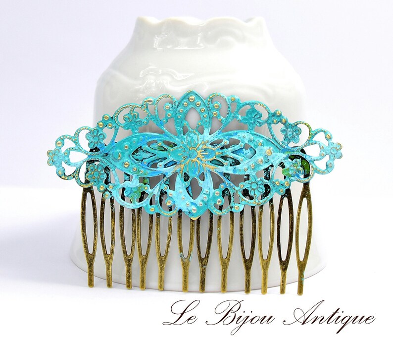 Bridal Hair comb Blue hair comb Verdigris Turquoise Wedding hair comb hair accessory Garden wedding hair decoration Pale blue green comb