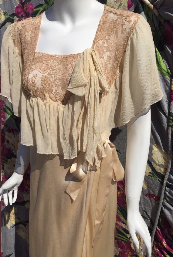 30's Satin and Lace Dressing Gown