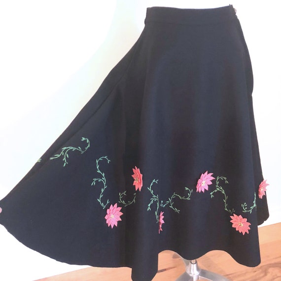 Felt Flowered Juli Lynne Charlot inspired circle s