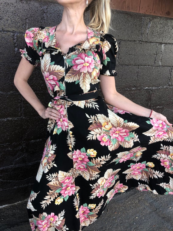 Early 40’s Tropical Floral Print House Dress
