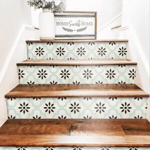 Naklejka na schody Blue Bay Peel & Stick – Extra Long 49" | Wodoodporny pasek winylowy | Samoprzylepna, usuwalna, schody DIY | Łatwe do przycięcia