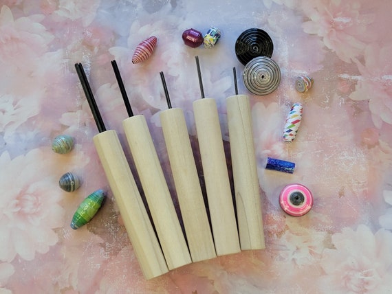 Pink Paper Bead Roller with 38 Slotted Pin