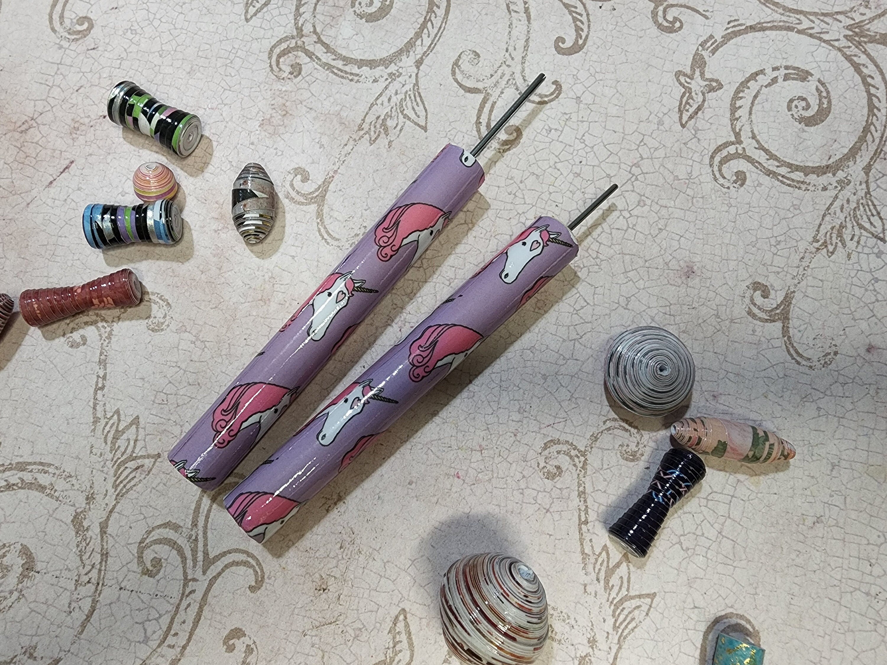 Adjustable Length Split Pin Paper Bead Rollers Including Pin Tool 