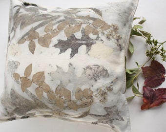 Eco-print cushion cover - ecologic dyes - decorative pillow dyed and printed with plants - 19x19 inches - Natural colors