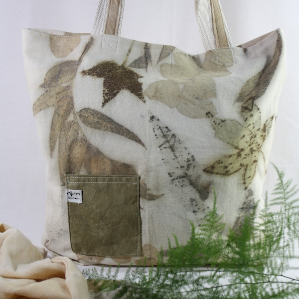 Tote bag made of cotton fabric hand dyed and printed with plants