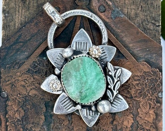 Rustic Sunflower Turquoise Silver Pendant . Artisan Jewelry . Sterling Silver . Flower