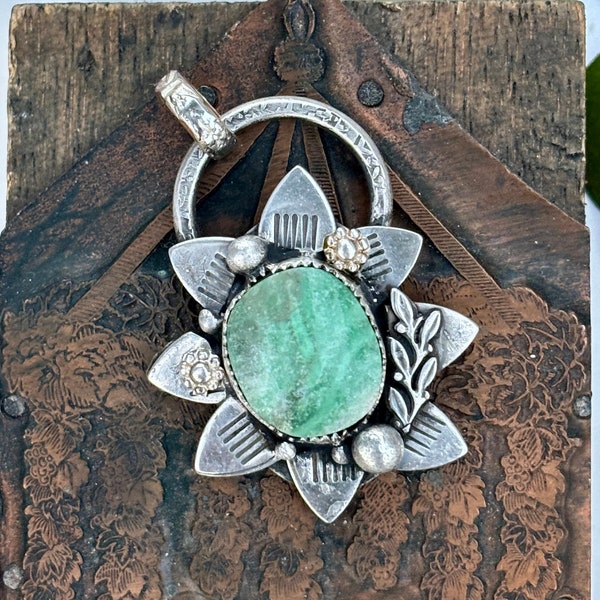 Rustic Sunflower Turquoise Silver Pendant . Artisan Jewelry . Sterling Silver . Flower