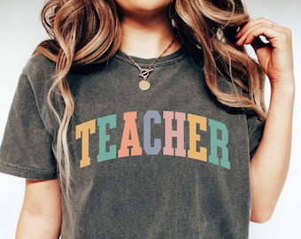 Retro Teacher Comfort Color Shirt, Teacher Shirt, Teacher Shirt, Retro Teacher Shirt, Teacher TShirt, Gift for Teacher, Colorful Teacher Tee