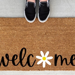 Daisy Doormat, Spring Doormat, spring decor, personalized doormat, funny doormat, welcome mat, front door mat, Front Door Decor