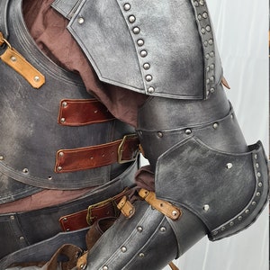 Robert the KING BARATHEON Full LEATHER Armor Set image 6