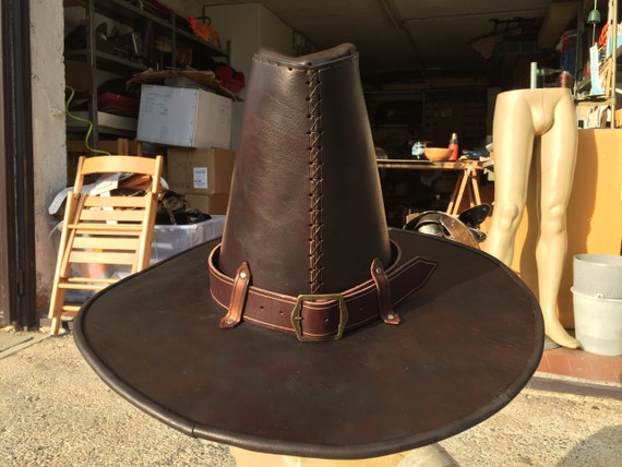 Plain leather hat hotsell