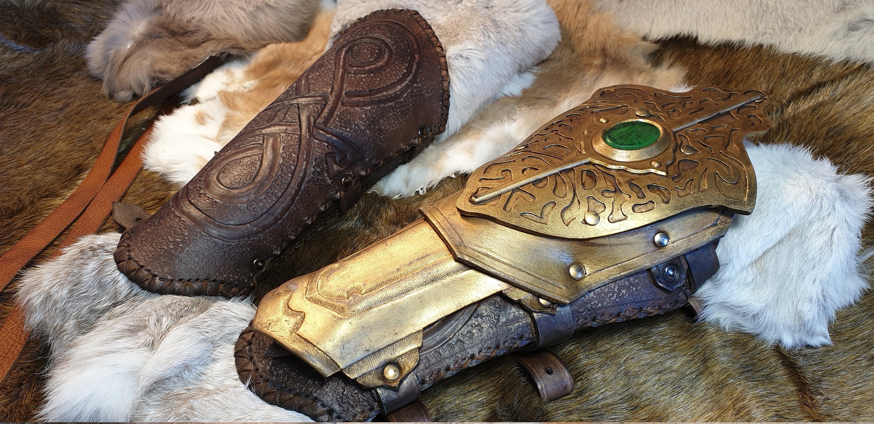 VALHALLA LEATHER COSPLAY - Leather armor bracers