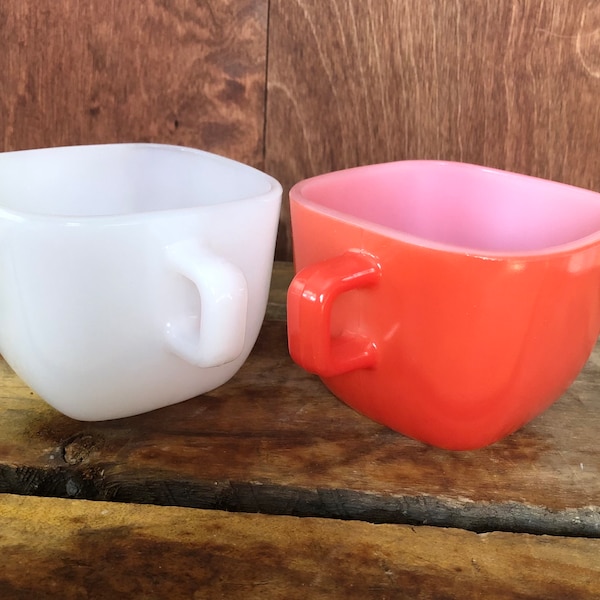 Fantastic Pair of Vintage Square Coffee/Tea/Soup Cups Promotional Mugs Retro Design by Glasbake for Lipton Soup