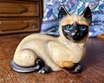 Harvey Knox Kingdom Siamese Cat Porcelain Sitting Global Art Japan