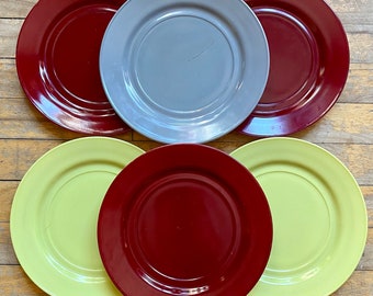 Hazel Atlas Ovide Platonite dinner plates in Sierra colors