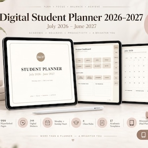 Puede incluir: Una agenda estudiantil digital para 2026-2027 mostrada en tres pantallas de tableta. La interfaz incluye un panel de control, un calendario de julio de 2026 y una portada con el texto Digital Student Planner 2026-2027. Un lápiz óptico blanco descansa delante.