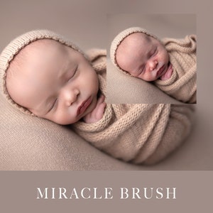 Può includere: Un neonato è avvolto in una coperta di maglia beige e indossa un berretto di maglia abbinato. Il bambino dorme pacificamente con gli occhi chiusi. L'immagine è un confronto prima e dopo che mostra l'uso di uno strumento di editing fotografico per rimuovere le imperfezioni della pelle del bambino.