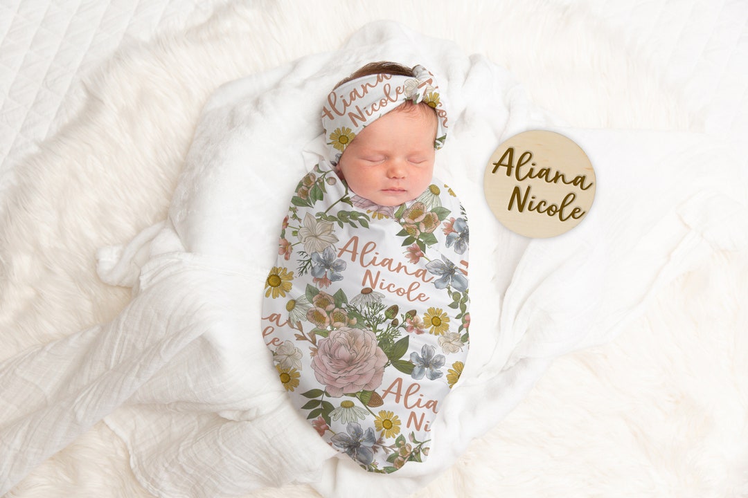 Custom Name Swaddle // Baby Girl Name Swaddle // Name Blanket // Floral