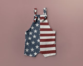 Gender Neutral 4th of July Outfit // Baby Girl 4th of July Overalls // Baby Boy 4th of July Outfit // Red White Blue  // Coming Home Outfit