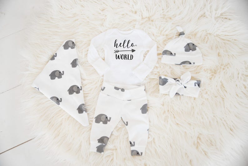 Gender Neutral Coming Home Outfit Baby Boy Baby Girl Coming Home Outfit: Organic Cotton Elephant Pants, Knot Hat, Hello, World Name Bodysuit 画像 1