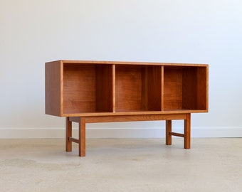 JUNI - Handmade Mid Century Modern Inspired Record Console - Oak, Maple, Walnut or Cherry -Made in USA!