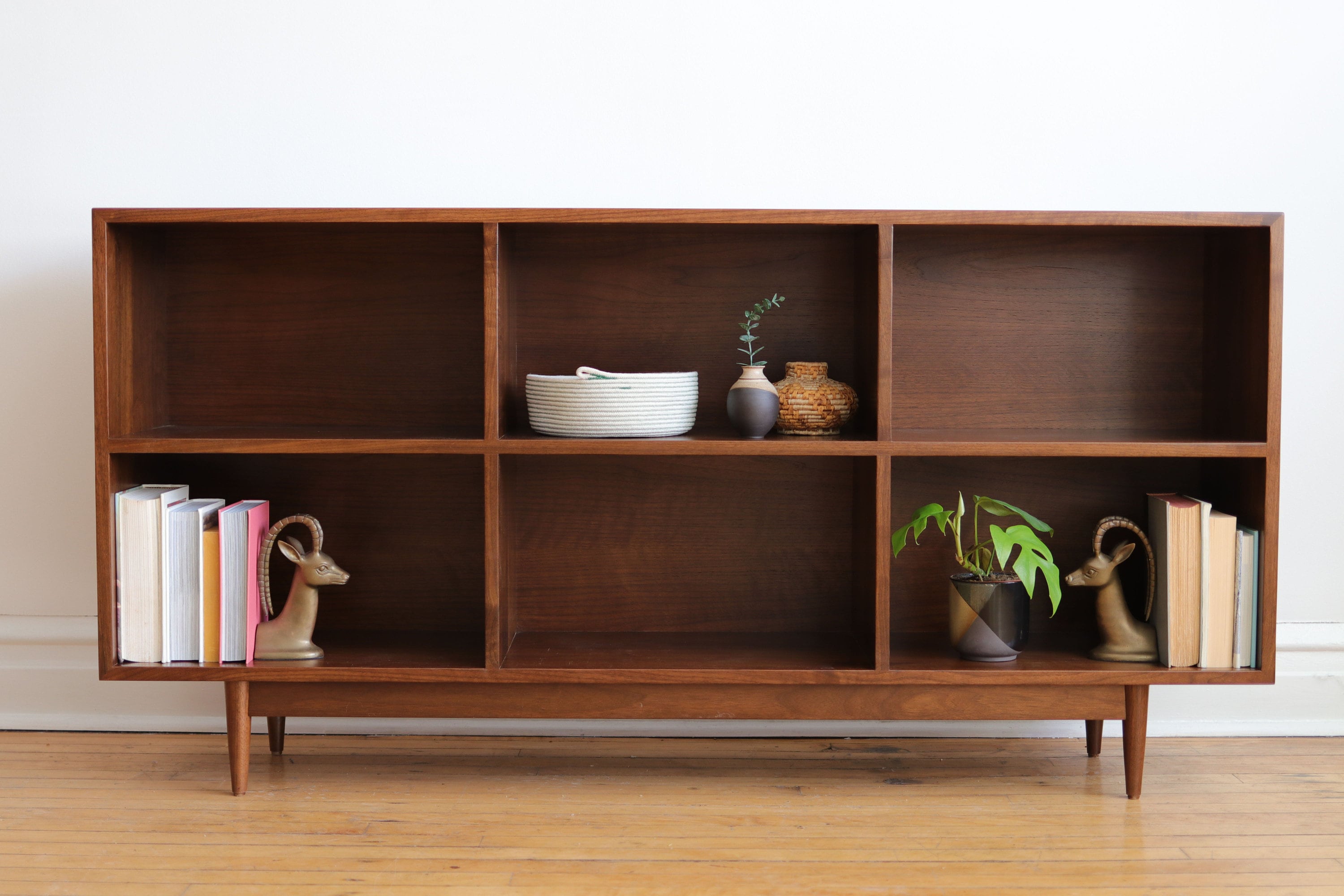 Modern horizontal bookshelf deals