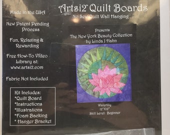 Artsi2 Quilt Board With Tool, No Sew Wall Hanging, The New York Beauty Collection by Linda J Hahn, 12" x 12" Waterlily, Skill Level Beginner