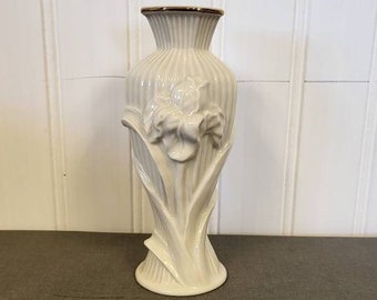 Lenox Iris Vase, Vintage Lenox Vase, Antique Flower Vase, Lenox Ivory Fine China, Vintage Lenox Collector, Porcelain Iris Vase, Bud Vase