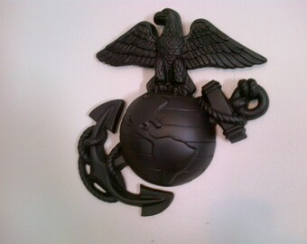 9 Inch Medium EGA Eagle Globe And Anchor Marine Corps Wall Hanging Molded Plastic Flat Black