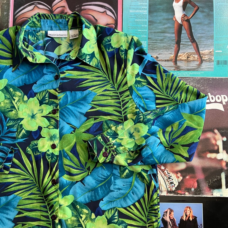 Floral Buttom Up