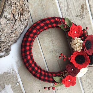 Buffalo Plaid Wreath, Christmas Wreath, Rustic Wreath, Felt Flower Decor, Buffalo Plaid