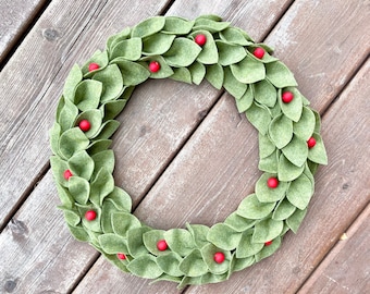 Christmas Wreath, Magnolia Leaf Felt Wreath, Green Leaf Felt Wreath, Farmhouse Wreath, Holiday Decor