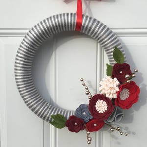 Christmas Yarn Wreath, Red and Silver Wreath, Christmas Wreath, Striped Yarn Wreath, Handmade Wreath, Christmas Decor image 2