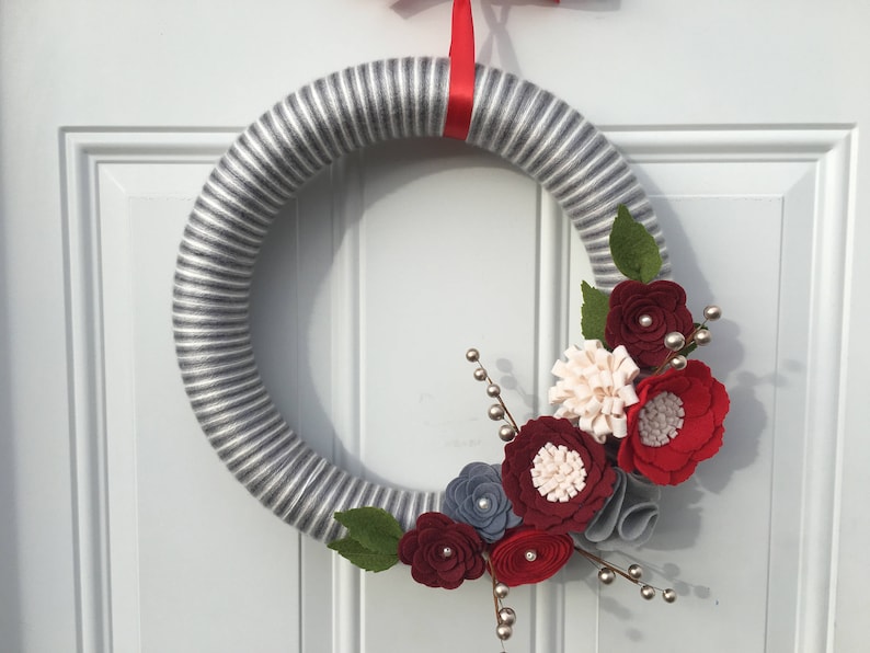 Christmas Yarn Wreath, Red and Silver Wreath, Christmas Wreath, Striped Yarn Wreath, Handmade Wreath, Christmas Decor image 2