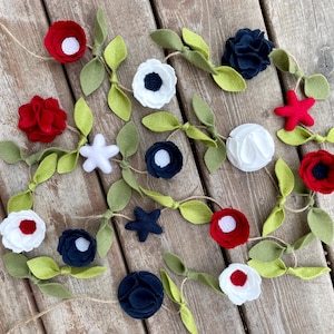 4th of July Garland, Red White Blue Felt Flower Garland, Fourth of July Banner, Independence Day, Patriotic Garland
