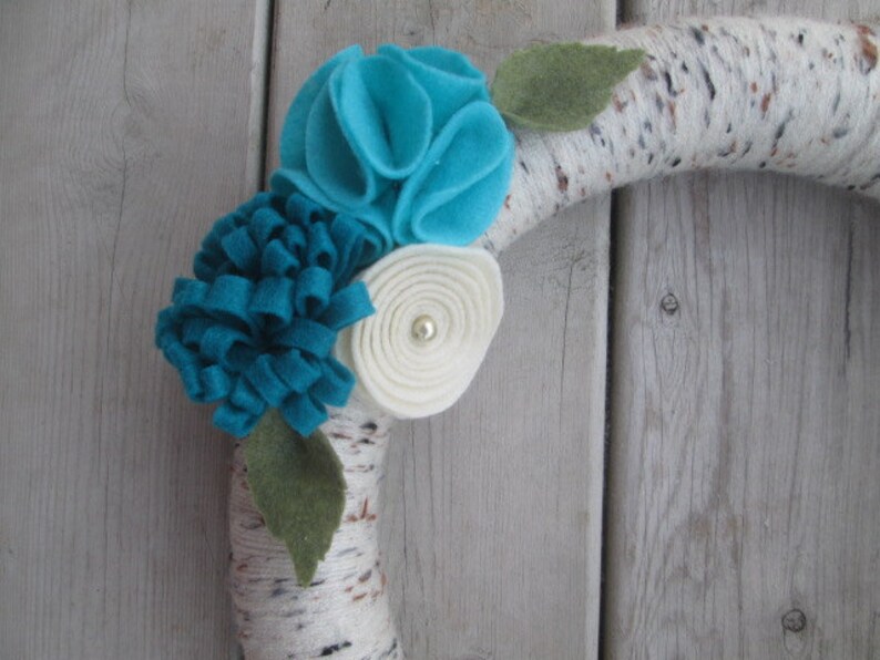 Yarn Wreath, Birch Yarn Wreath, Aqua Teal Cream Felt Flowers, Handmade Wreath, Spring Wreath, All year wreath image 5