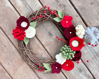 Christmas Felt Flower Wreath, Christmas Wreath, Christmas Grapevine Wreath, Christmas Decor, Rustic Christmas Wreath