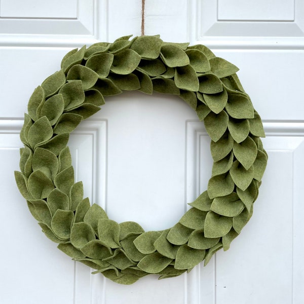 Magnolia Leaf Felt Wreath, Green Leaf Felt Wreath, Christmas Wreath, Farmhouse Wreath, Holiday Decor