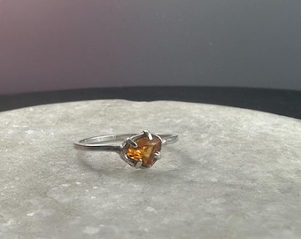 Sydnie ring made of 0.75 carate triangle citrine and sterling silver