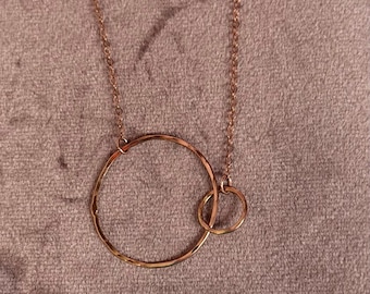 Interlocking Rose Gold Circles Necklace – 14k Gold Filled Chain