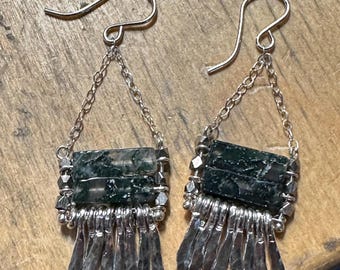 Carmine earring: Moss agate rectangle beads with silver chain, hand forged metal fringe