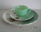Vintage 3 Pc. Luncheon Set Syracuse RESTAURANT WARE Plates Fire King JADEITE Cup- Brown Mint White Floral Motif